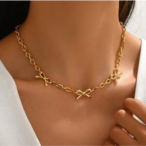 Anthropologie Triple Bowtie Chain Necklace Bow Choker Short Gold
